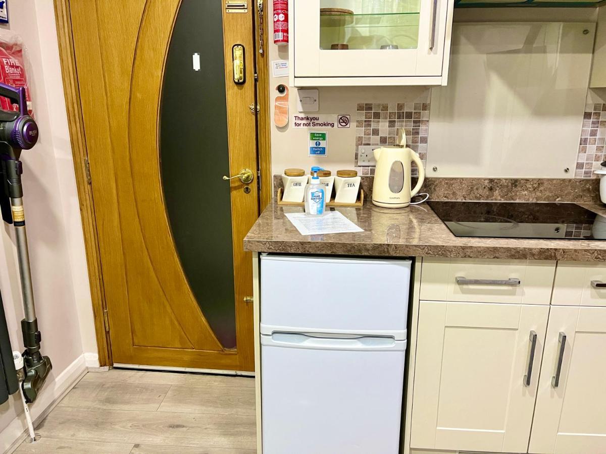 Ar-Rahman, 1 Bed Room And 1 Living Room Apartment 达特福德 外观 照片